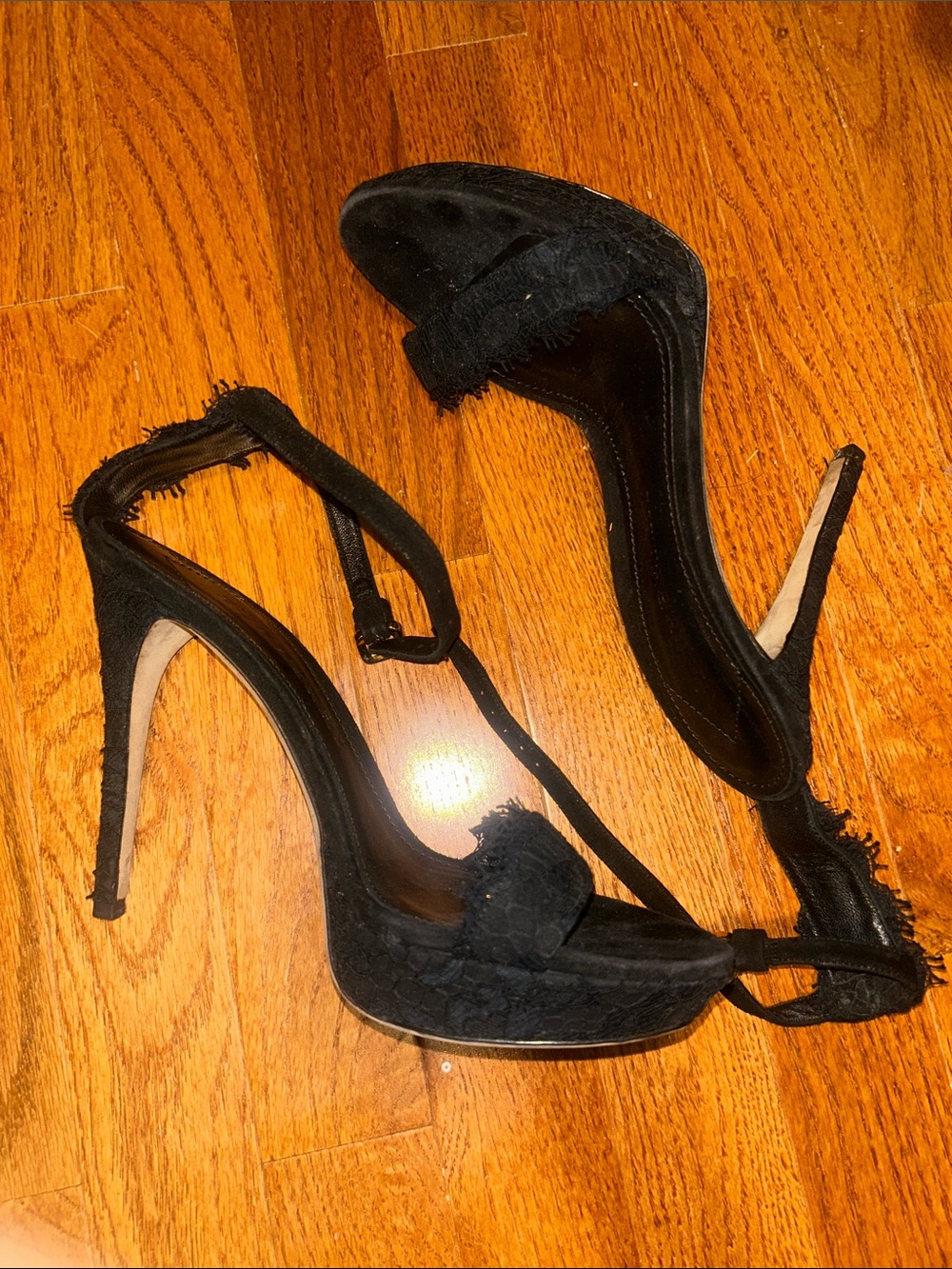 Burberry Black lace Open-Toe Stiletto Heels with Ankle Strap